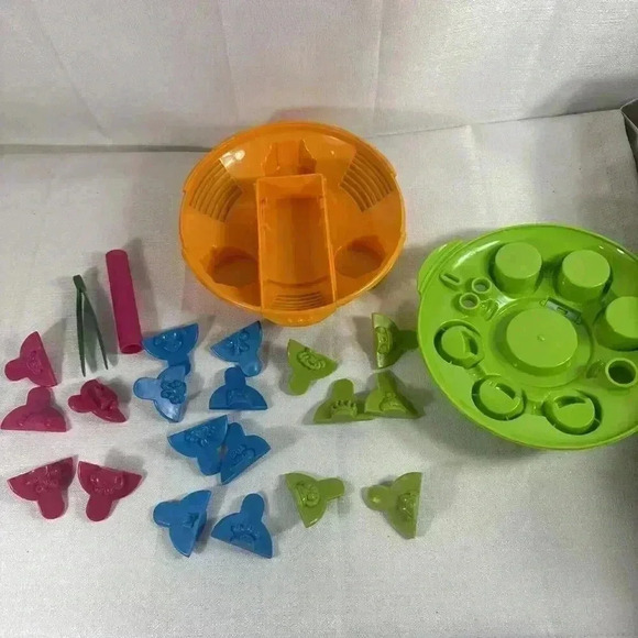 Vintage Hasbro Martian Matter Alien Maker UFO Kit ONLY - Picture 3 of 6